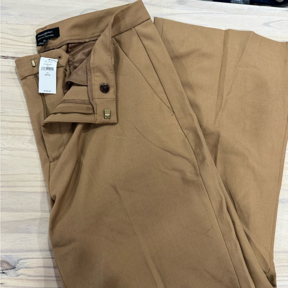 Banana Republic Women's Boot Cut Pants in Camel